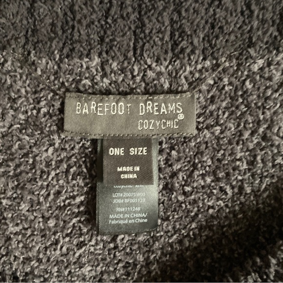 Barefoot Dreams CozyChic Thick Knit Poncho - Picture 6 of 6